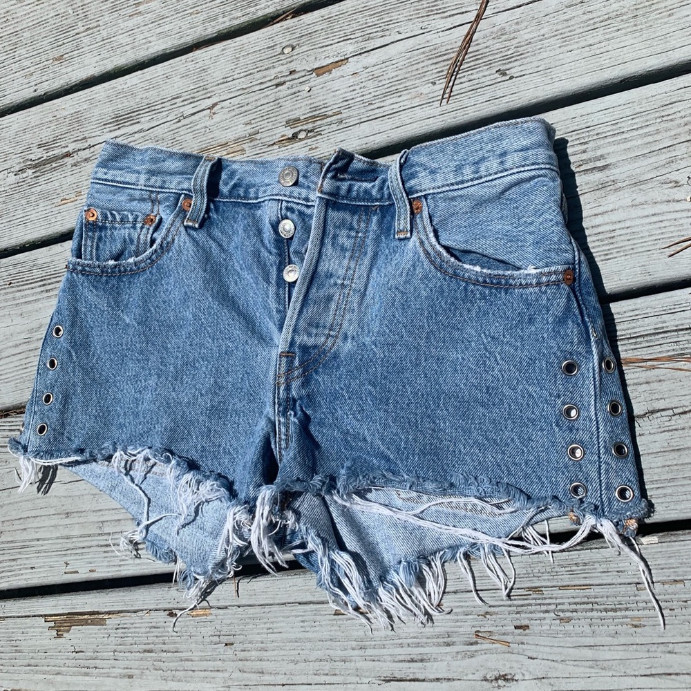 Levi’s cutoff shorts